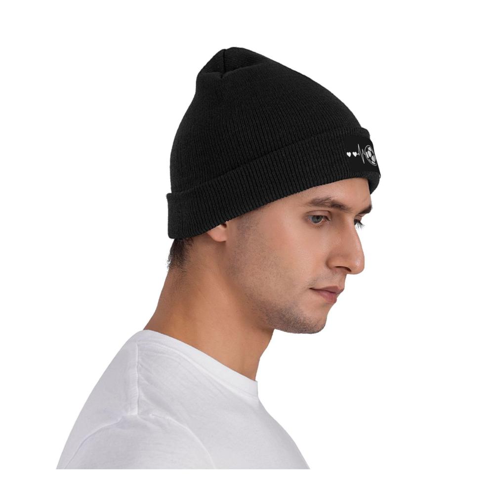 Behagliche Winterwärme Unisex Strickmütze mit I Love Soccer Print – Perfekte Herren- und Damenmütze für die kalte Jahreszeit. Stilvoll warm und weich
